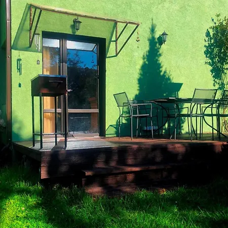 Sunny Seaside Place Homestay *